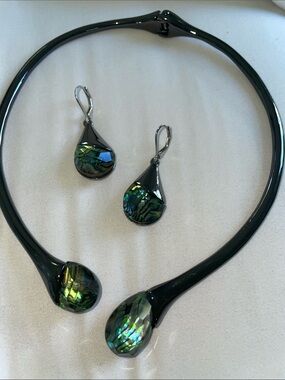 RLM SOHO Hinged Abalone Teardrop Choker & Earrings Set